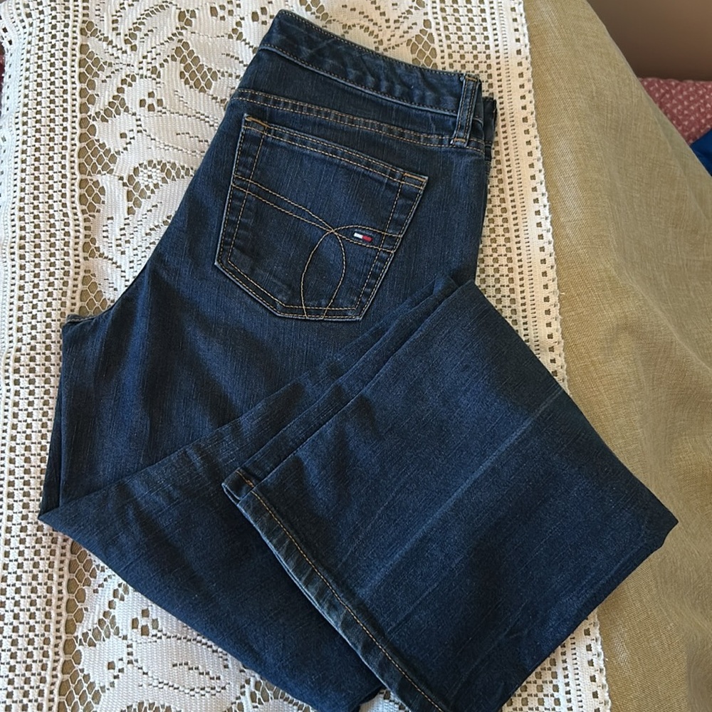Tommy Hilfiger VGUC darker blue jeans straighter leg